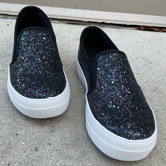 Black sparkling glitter encrusted slip ons Soda brand TTS extremely comfortable - Picture 5 of 6